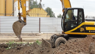 Выкопать яму экскаватором в Белогорске от 935 руб. - 2Землекопа-Бгк 